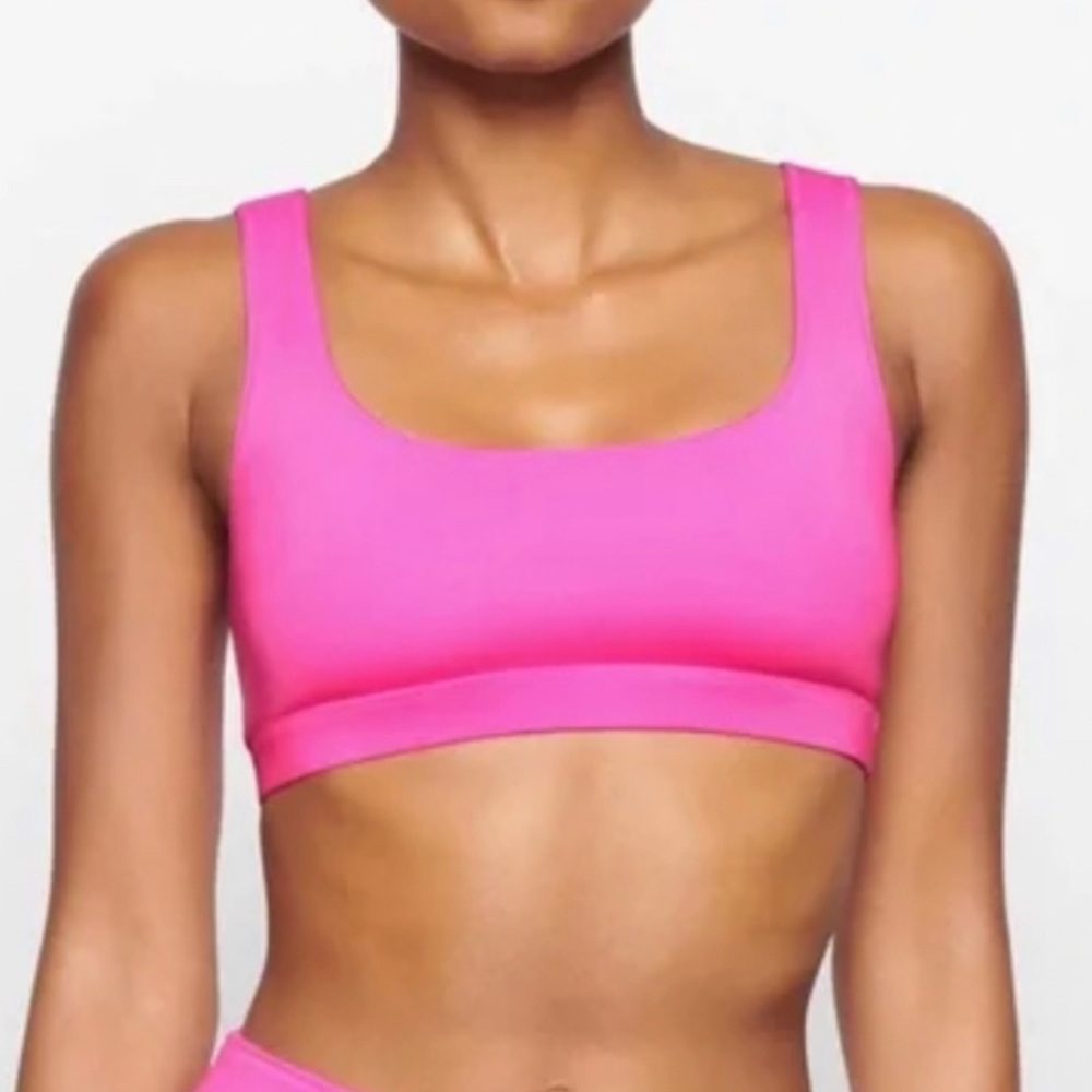 NWT Skims taffy tank top swimwear medium
